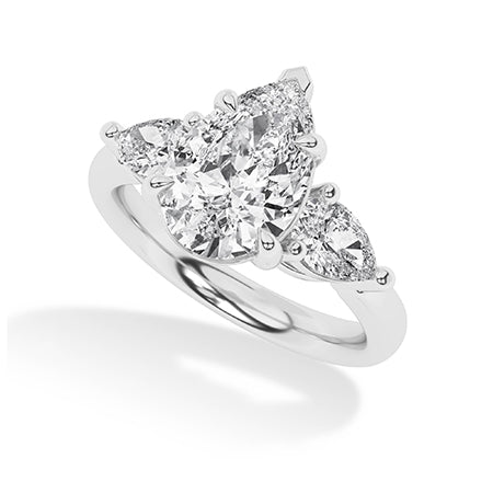 Pear LG Diamond Ring in Yellow Gold - BH Diamond Center Antwerp
