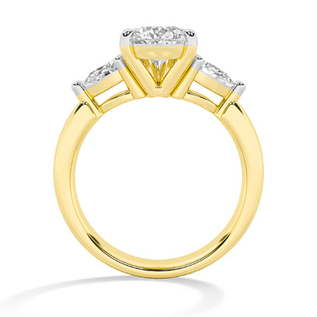 Pear LG Diamond Ring in Yellow Gold - BH Diamond Center Antwerp