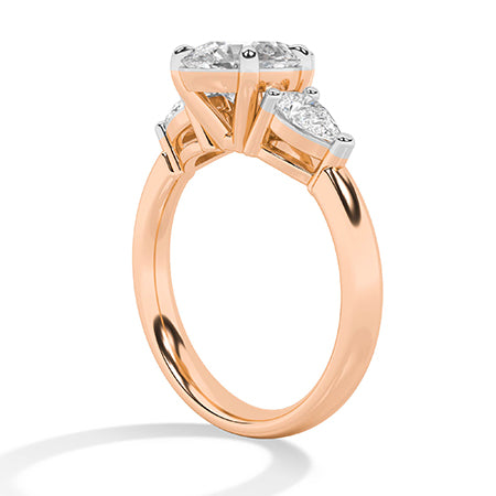 Pear LG Diamond Ring in Yellow Gold - BH Diamond Center Antwerp
