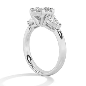Pear LG Diamond Ring in Yellow Gold - BH Diamond Center Antwerp