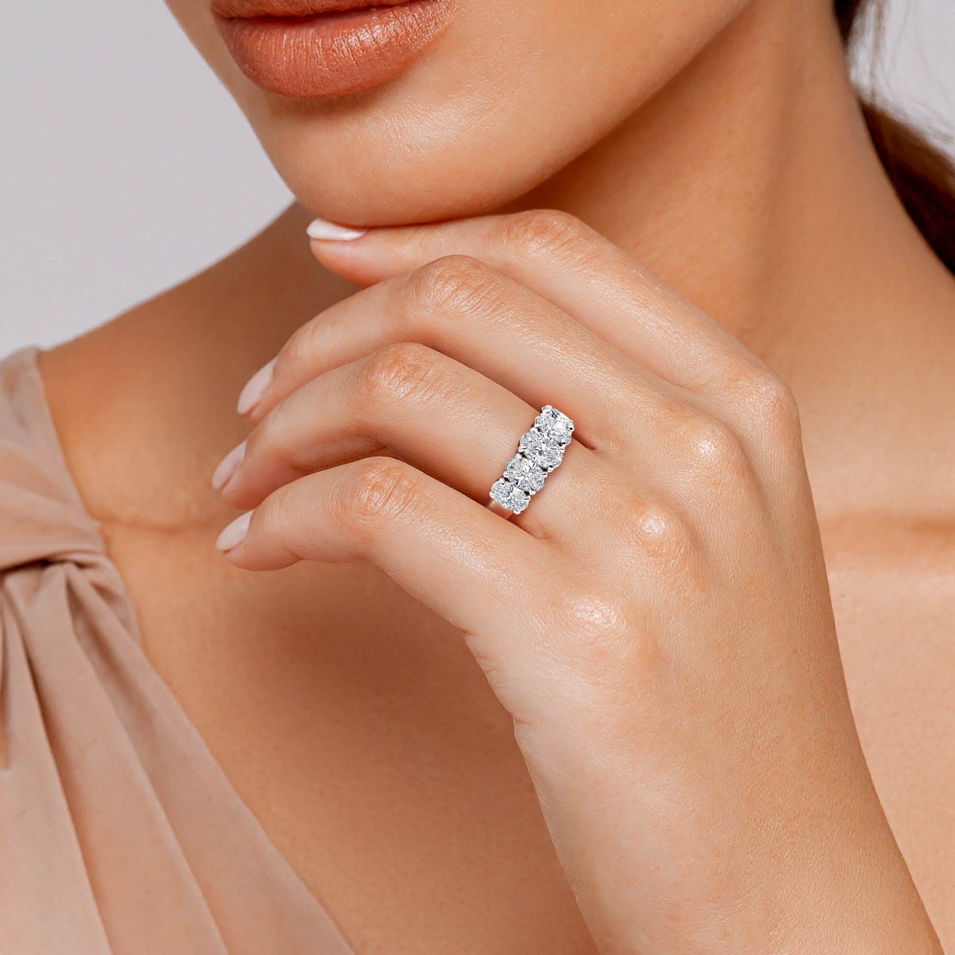 Ovaal LG diamanten ring in Roségoud - BH Diamond Center Antwerpen