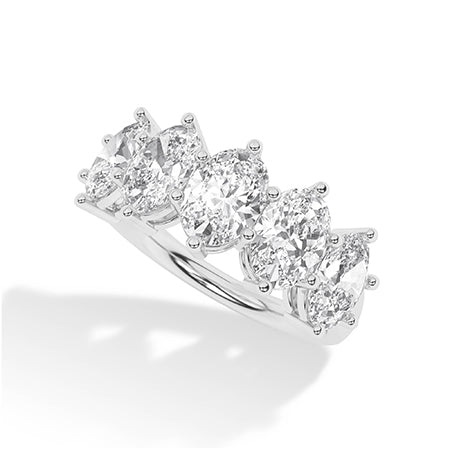 Oval LG Diamond Ring in White Gold - BH Diamond Center Antwerp