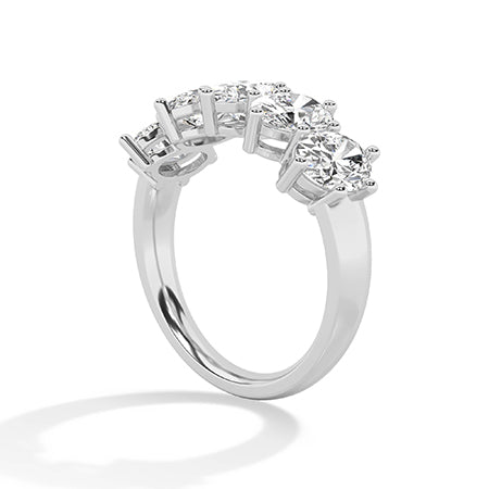 Oval LG Diamond Ring in White Gold - BH Diamond Center Antwerp