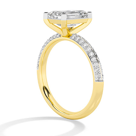 Emerald LG Diamond Ring in Yellow Gold - BH Diamond Center Antwerp