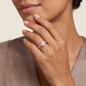 Round LG Diamond Ring