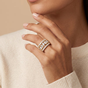 Round LG Diamond Ring