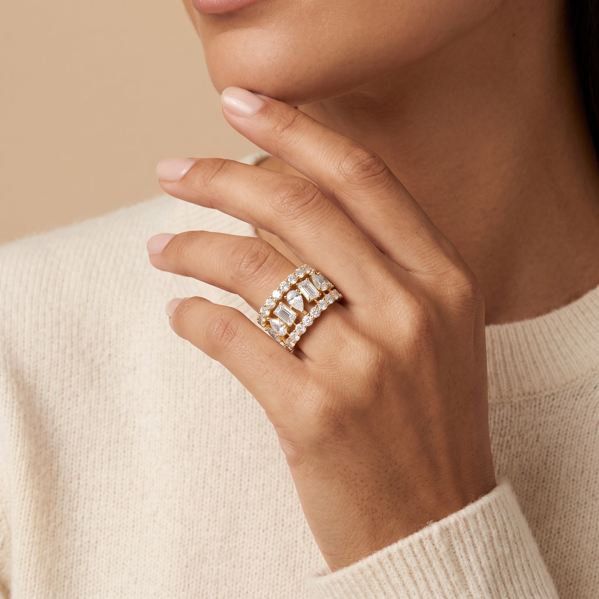 Round LG Diamond Ring