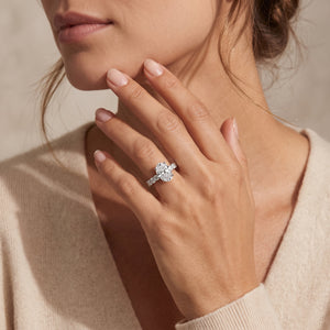 Oval LG Diamond Ring